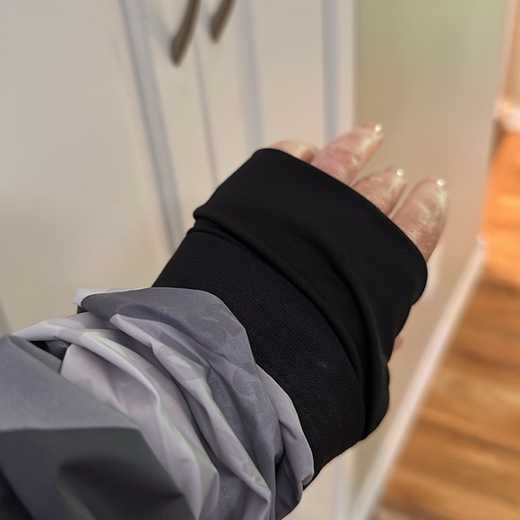 Nike Women’s Shield Repel Hooded Running Jacket CJ5551-010 size XS - Picture 5 of 6